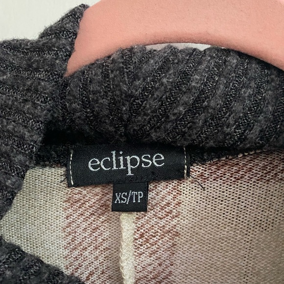 Checkered poncho - Picture 4 of 4